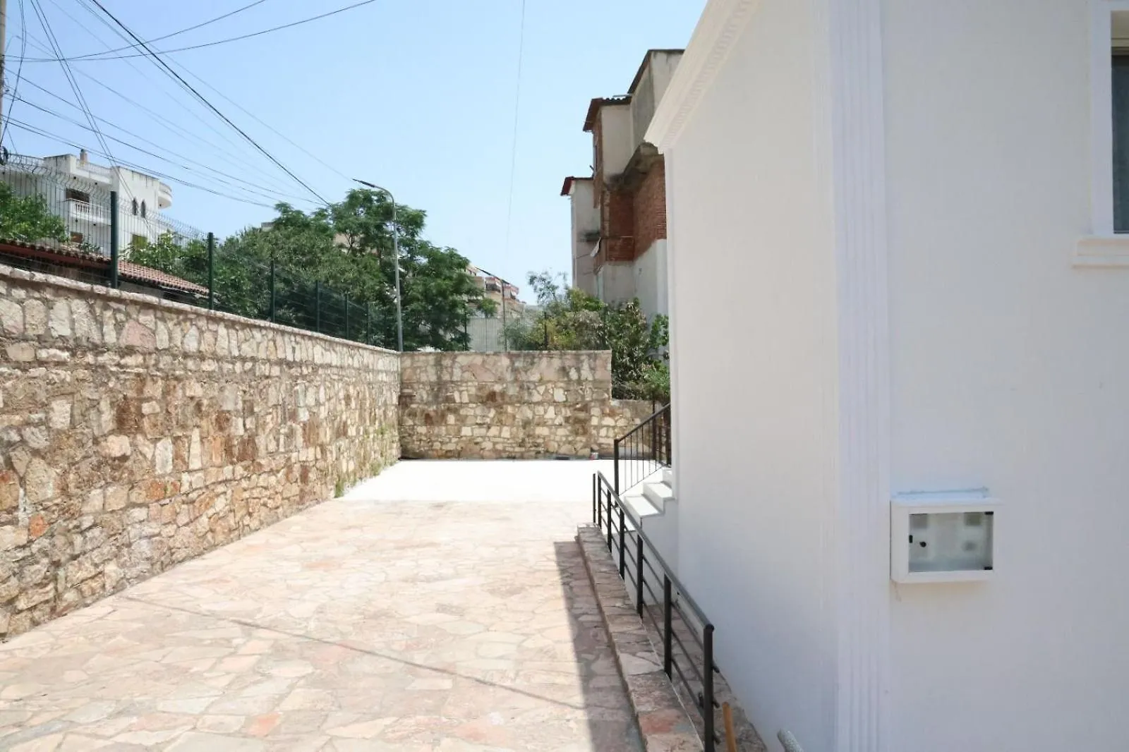 Downtown Boutique Villa Sarande Apartment